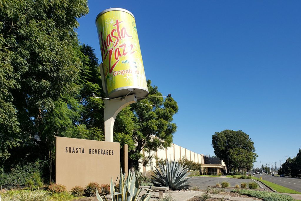 Giant Shasta Can, La Mirada, Los Angeles County