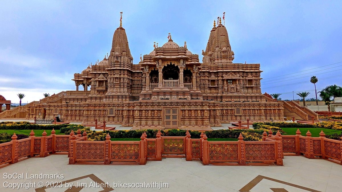 BAPS Shri Swaminarayan Mandir in Chino Hills - SoCal Landmarks