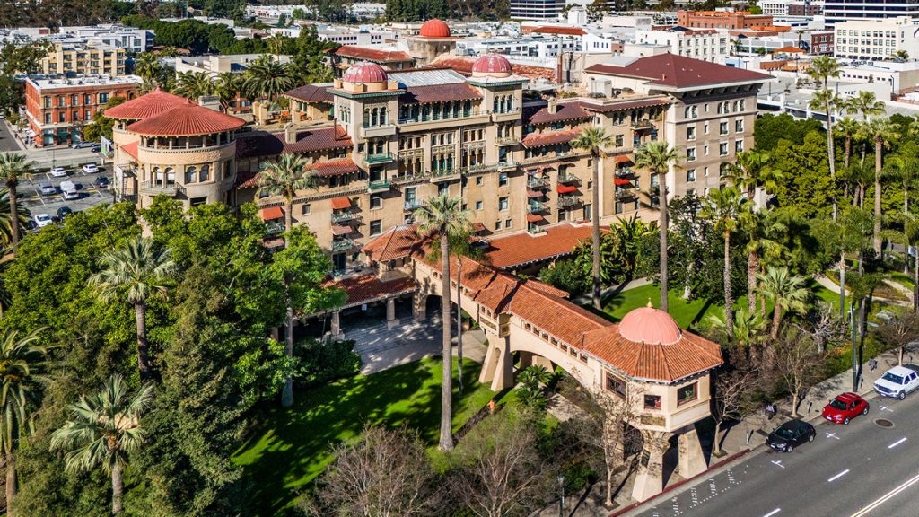 Castle Green Apartments, Pasadena, Los Angeles County