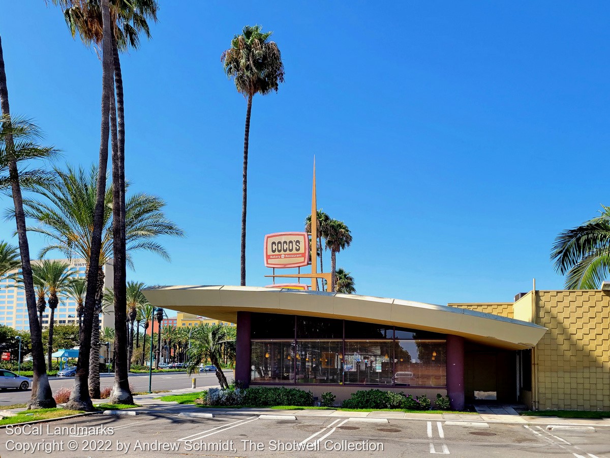 CoCo's Restaurant in Garden Grove - SoCal Landmarks