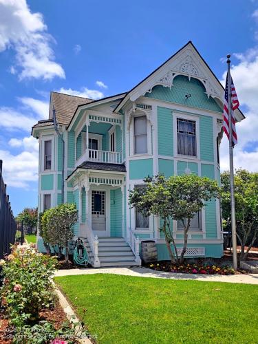 D.D. Johnston-Hargitt House, Norwalk, Los Angeles County