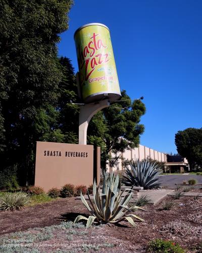 Giant Shasta Can, La Mirada, Los Angeles County